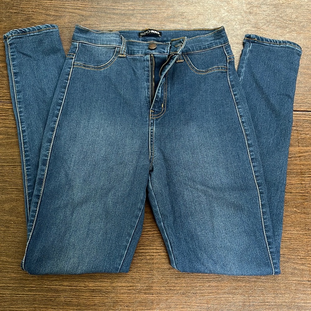 FashionNova Medium Wash Skinny Jeans